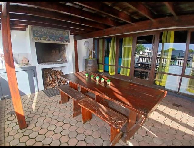 5 BEDROOM HOUSE FOR SALE IN STILBAAI-WES